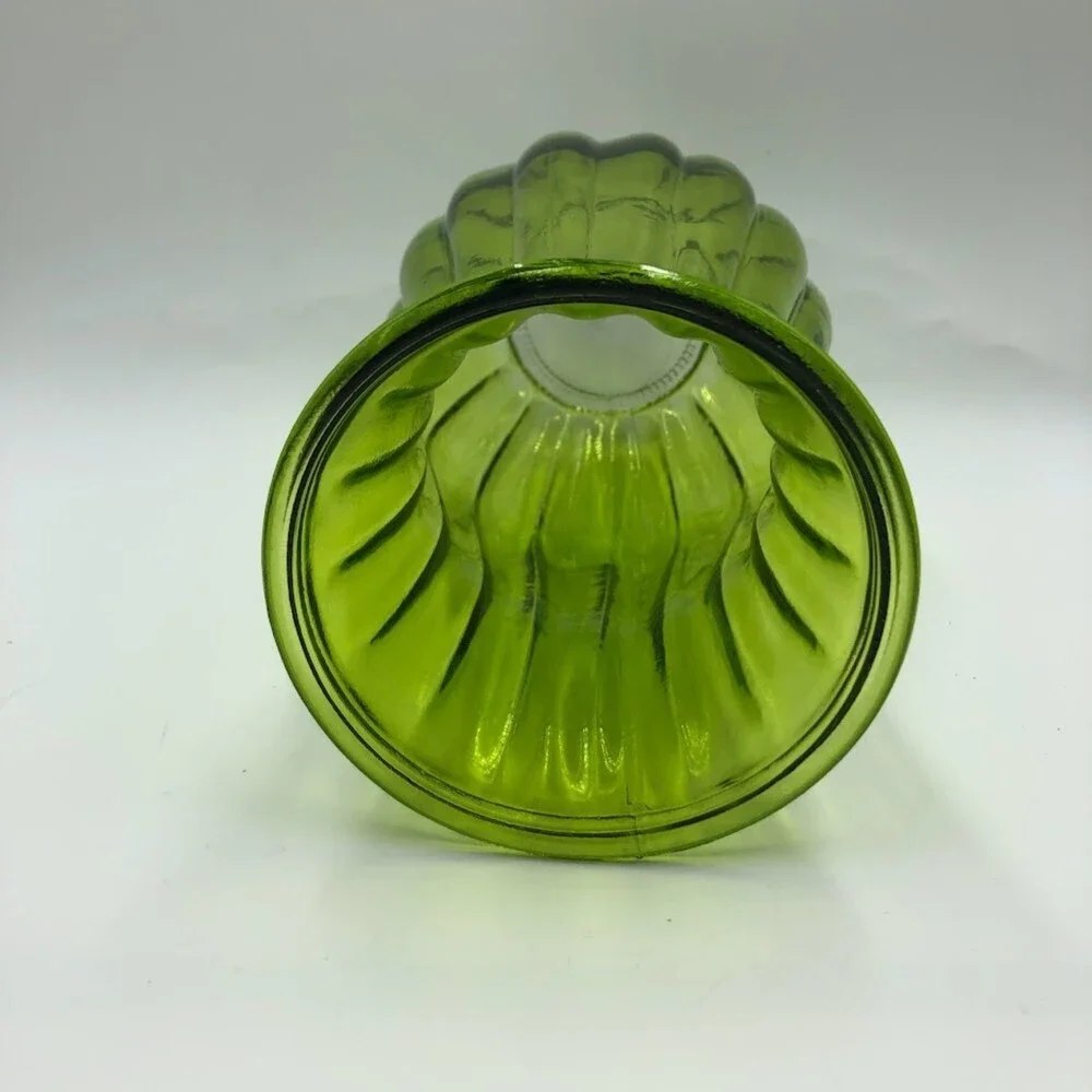 Vintage Green Glass Flower Plant Vase Indoor Tabletop Display Collectible Decor